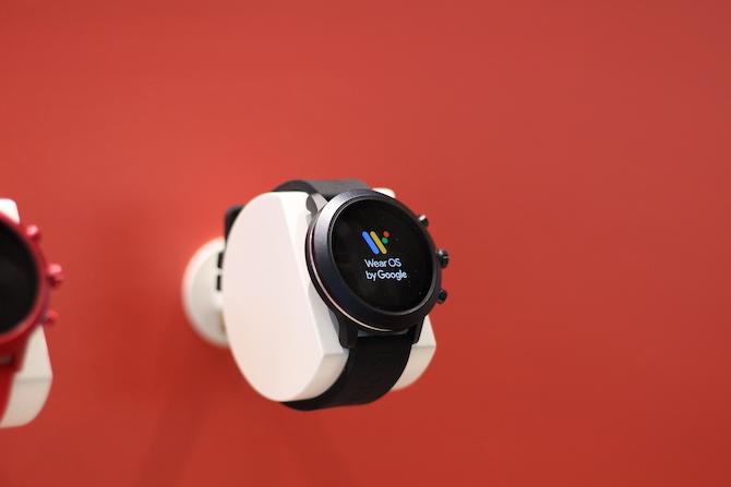 Майкъл Корс Достъп до MKGO Smartwatch в IFA