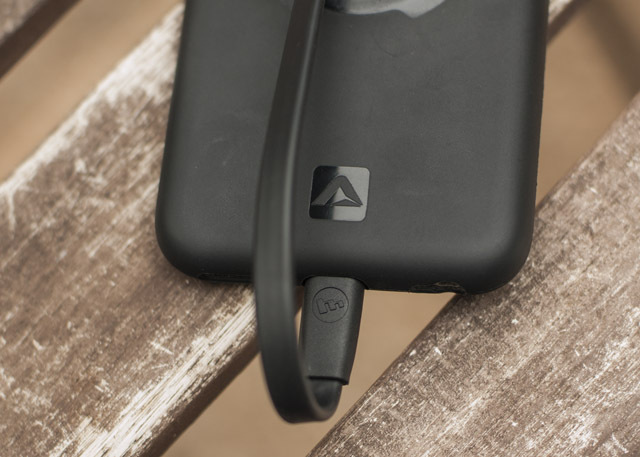 Lightning Cable Review Round-Up mophie3