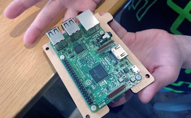 Raspberry Pi 3 функции в Компютърния комплект Piper