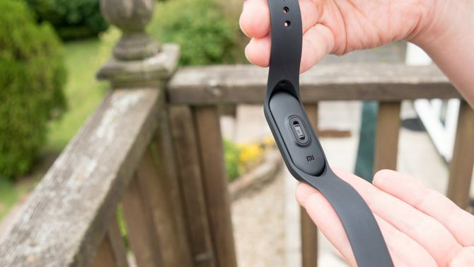 Mi Band 3: Не купувайте Fitbit, докато не сте виждали Този mi диапазон 3 сензор за сърдечен ритъм 670x377