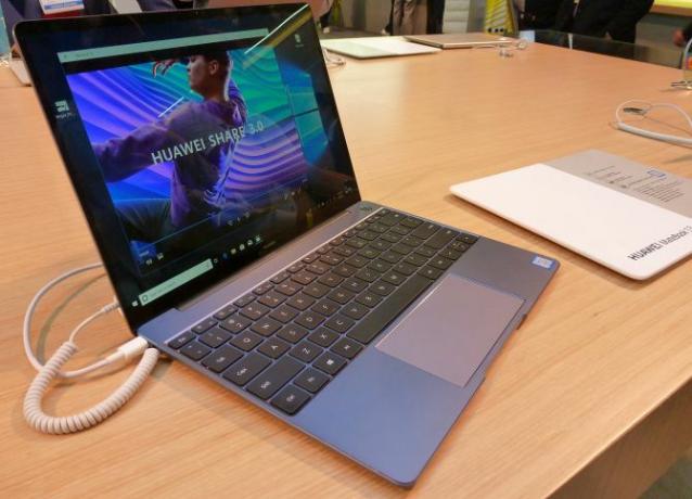 Huawei MateBook 13 на CES 2019