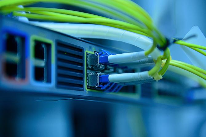 Как да промените вашите настройки на DNS, за да увеличите скоростта на мрежовите кабели