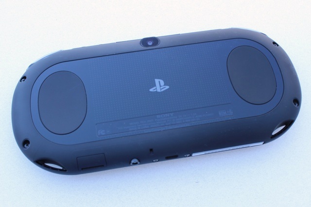 Преглед на PlayStation Vita Slim и поддръжка за плейстея vita sita 4