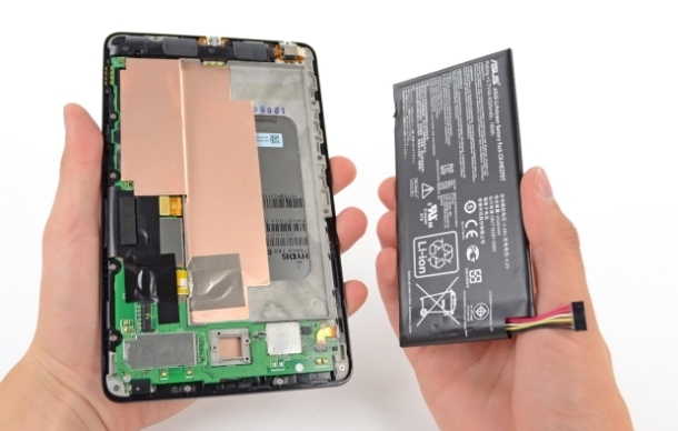 Ръководство за купуване на MakeUseOf таблет: лято 2013 nexus7 teardown